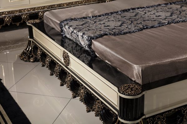 Luxurious Kings style Bed Furniture - Image 3