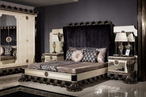 Luxurious Kings style Bed Furniture